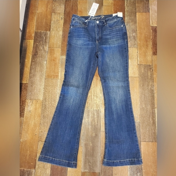 Seven7 Jeans - Picture 11 of 11